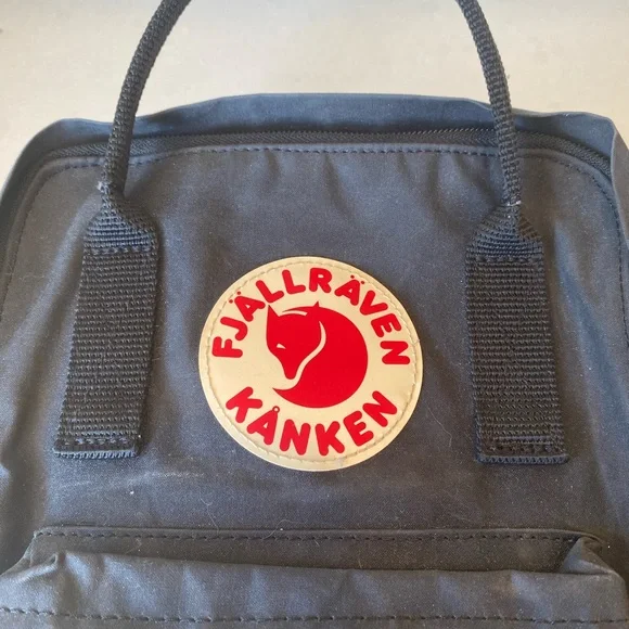 Fjallraven Kanken Mini Backpack Bag Black EUC Outdoor Hiking - Picture 2 of 15